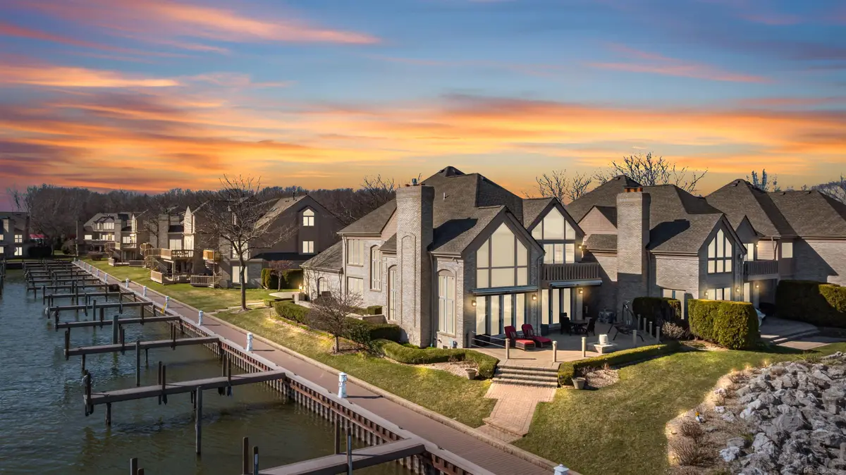 26421 Harbour Pointe #10, Harrison Township, MI 48045 - #1