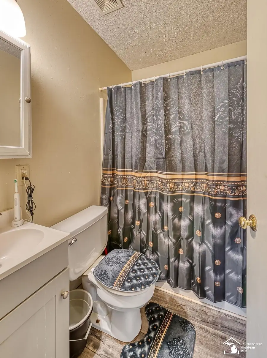 1636 Peters, Monroe, MI 48161 - #3