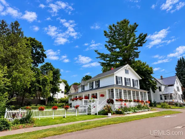 105 W Houghton, Houghton, MI 49931