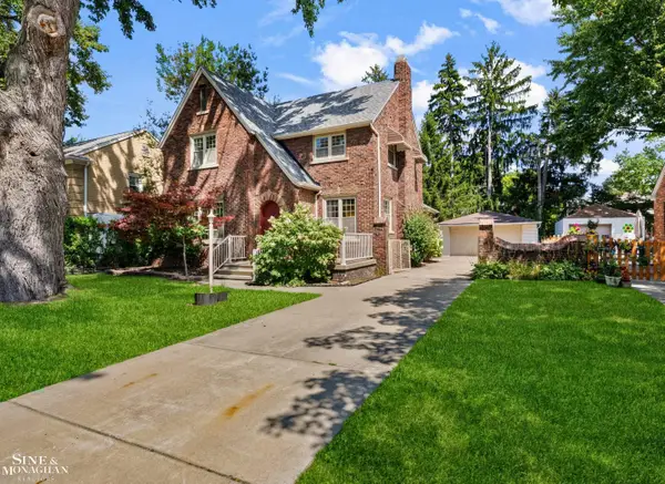 818 Cadieux, Grosse Pointe, MI 48230