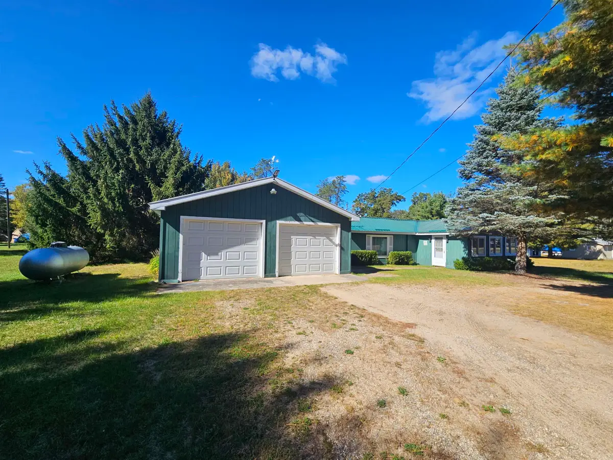 10141 Suzanne, Harrison, MI 48625 - #1