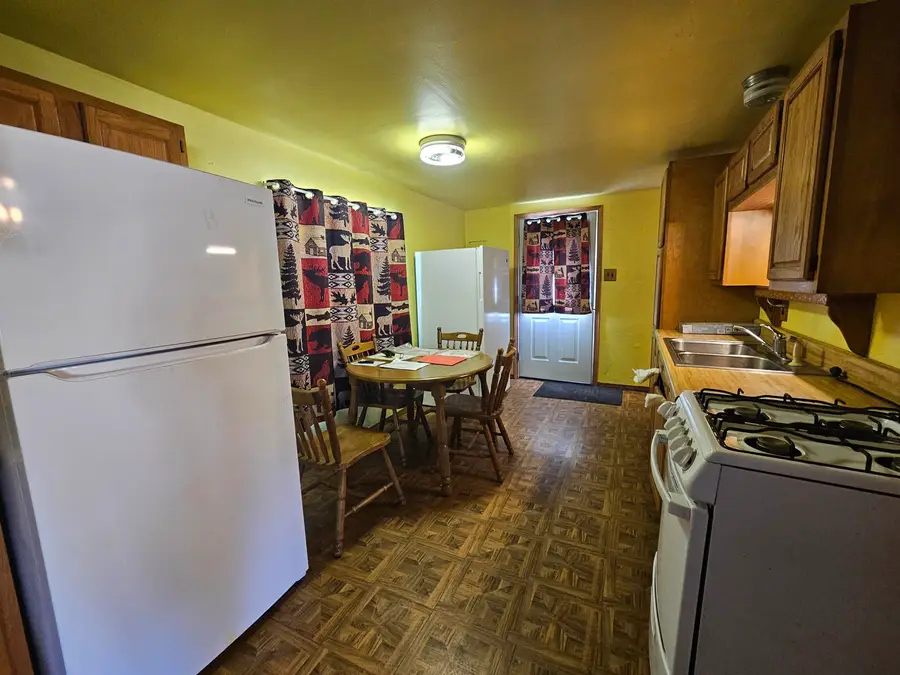 10141 Suzanne, Harrison, MI 48625 - #2