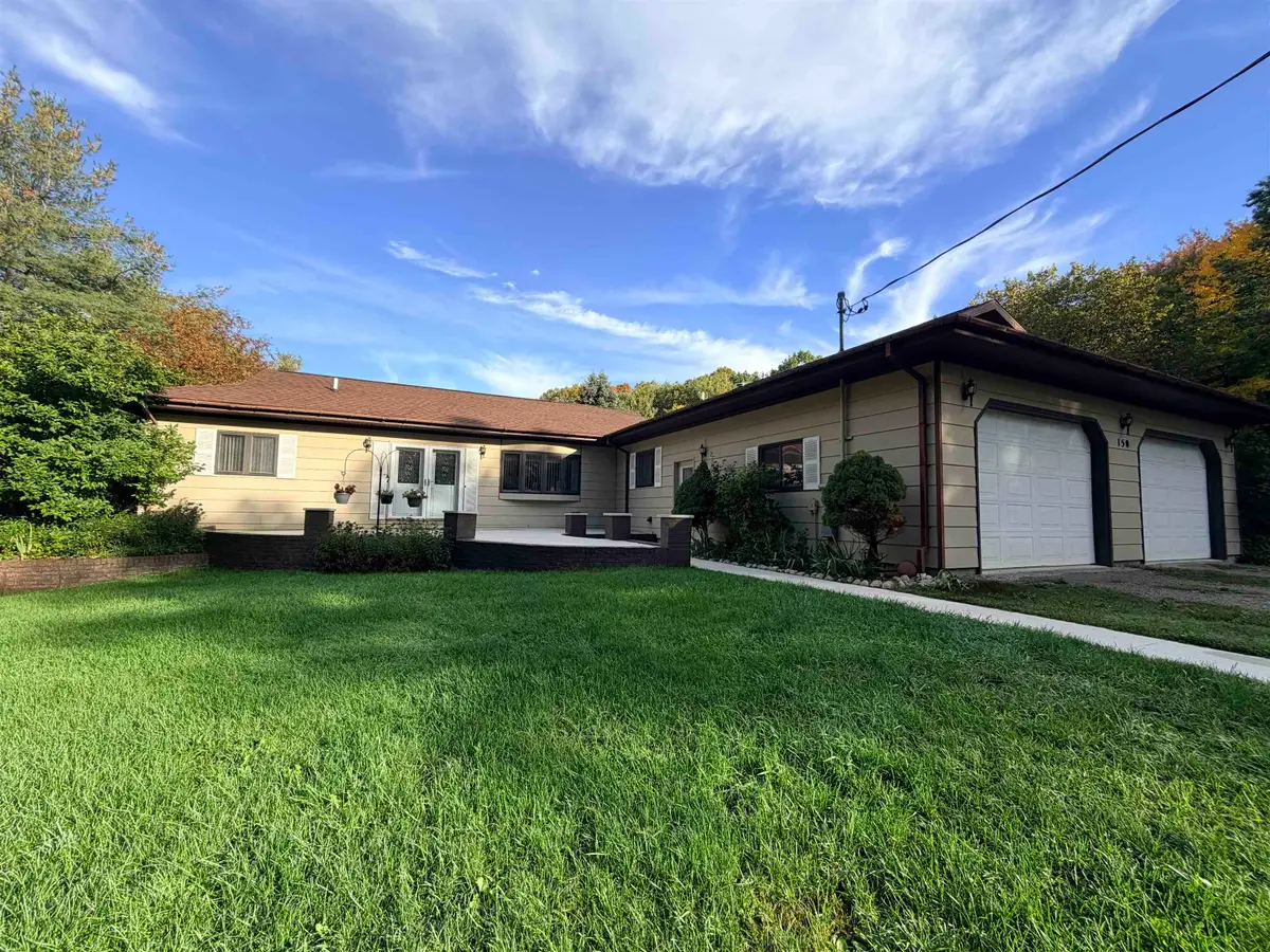 150 W Maple Grove, Farwell, MI 48622 - #1