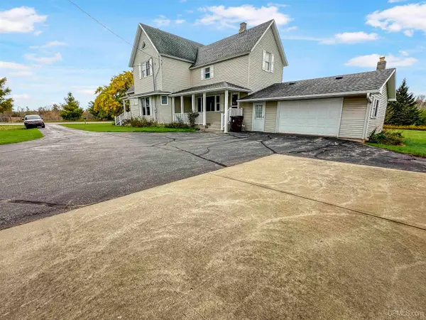 W5352 Number 34, Carney, MI 49812