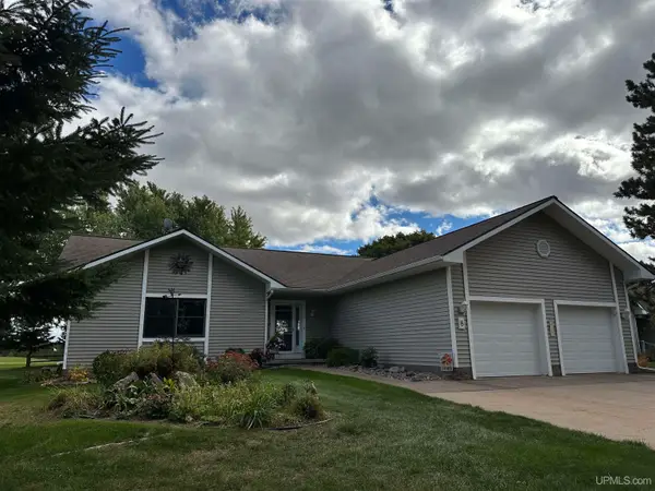 8 Red Fox Trail, Marquette, MI 49855