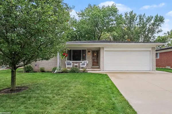 17512 Contesti, Clinton Township, MI 48035