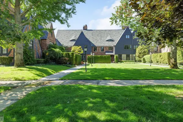 325 Rivard, Grosse Pointe, MI 48230