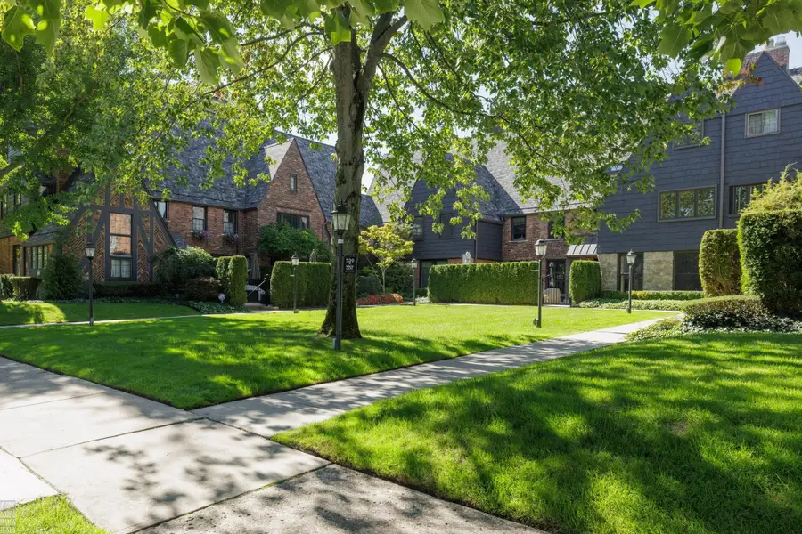325 Rivard, Grosse Pointe, MI 48230 - #2