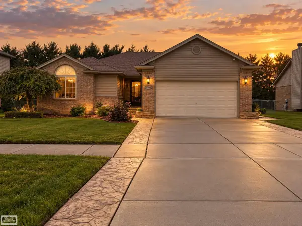 51649 Huntley, New Baltimore, MI 48047