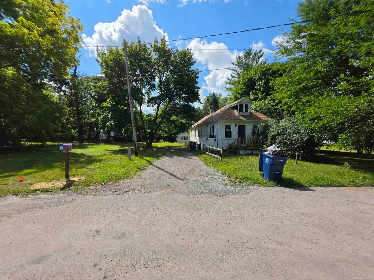 4237 Wood, Saginaw, MI 48638 - #1