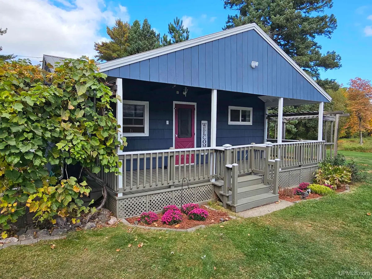 17811 Lee, Lanse, MI 49946 - #1