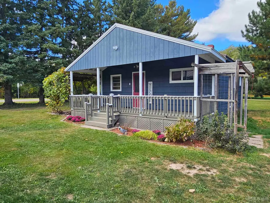 17811 Lee, Lanse, MI 49946 - #2