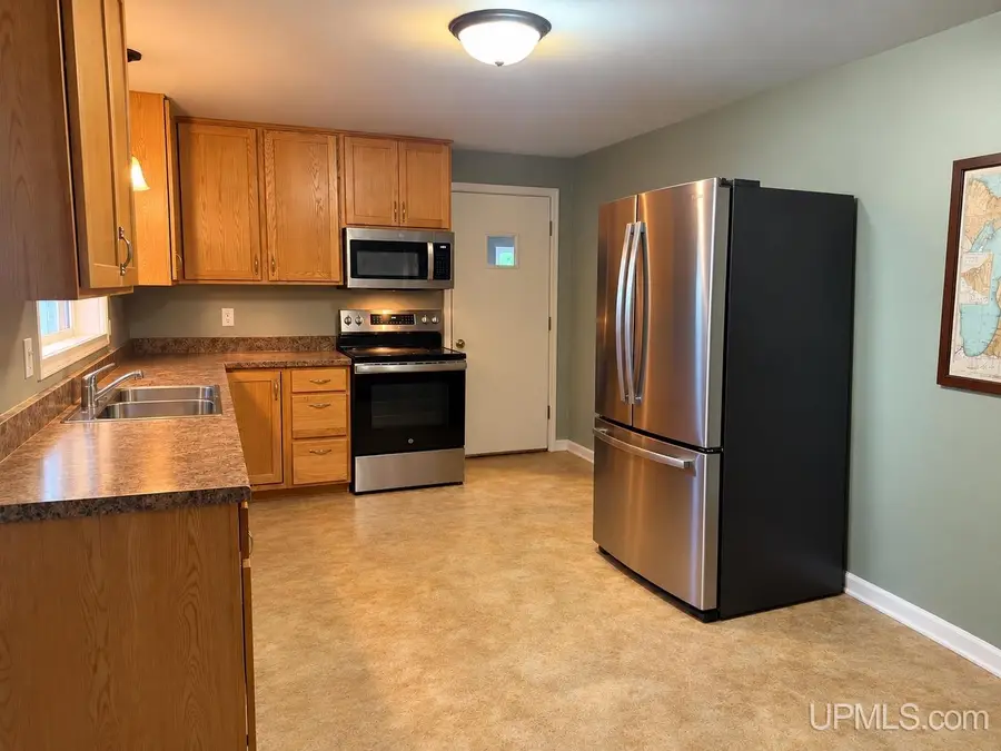 907 Sherman, Marquette, MI 49855 - #2