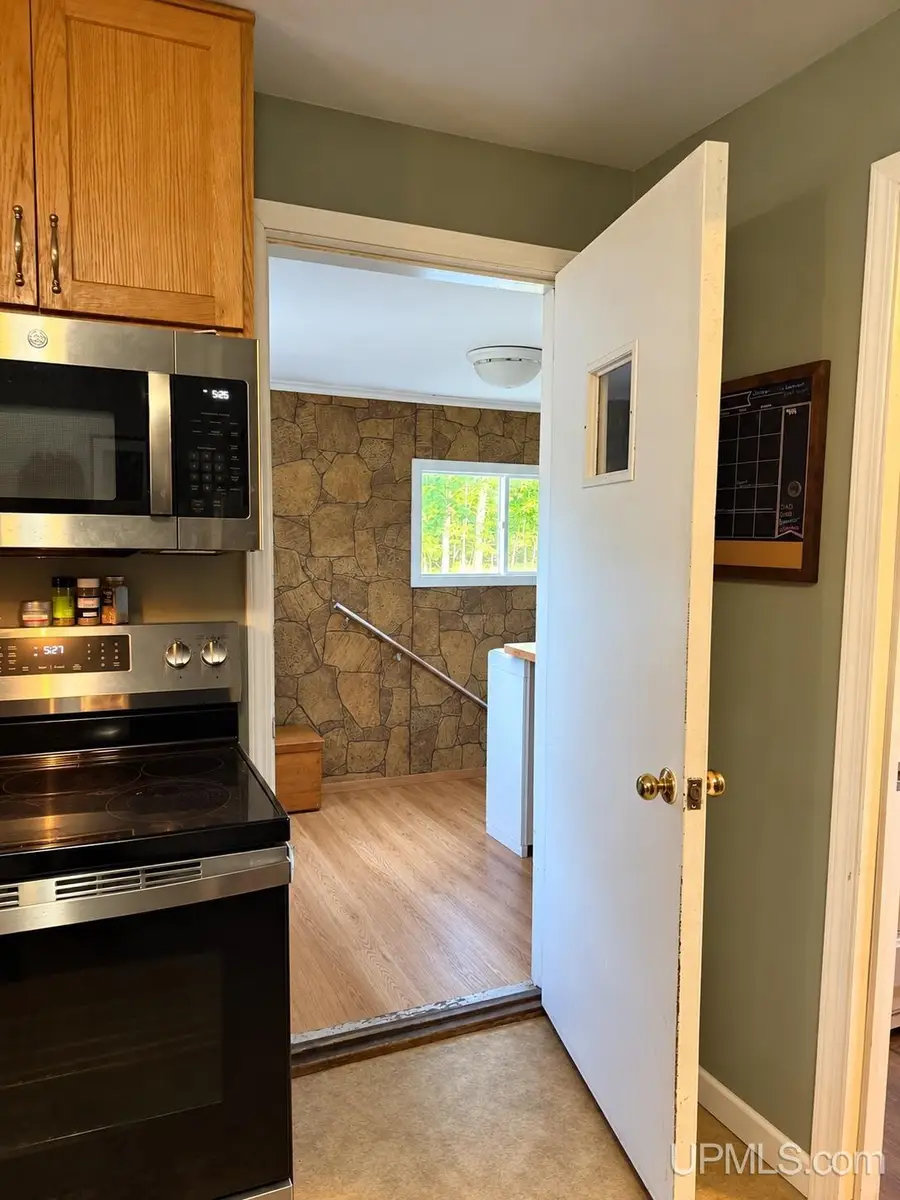 907 Sherman, Marquette, MI 49855 - #3