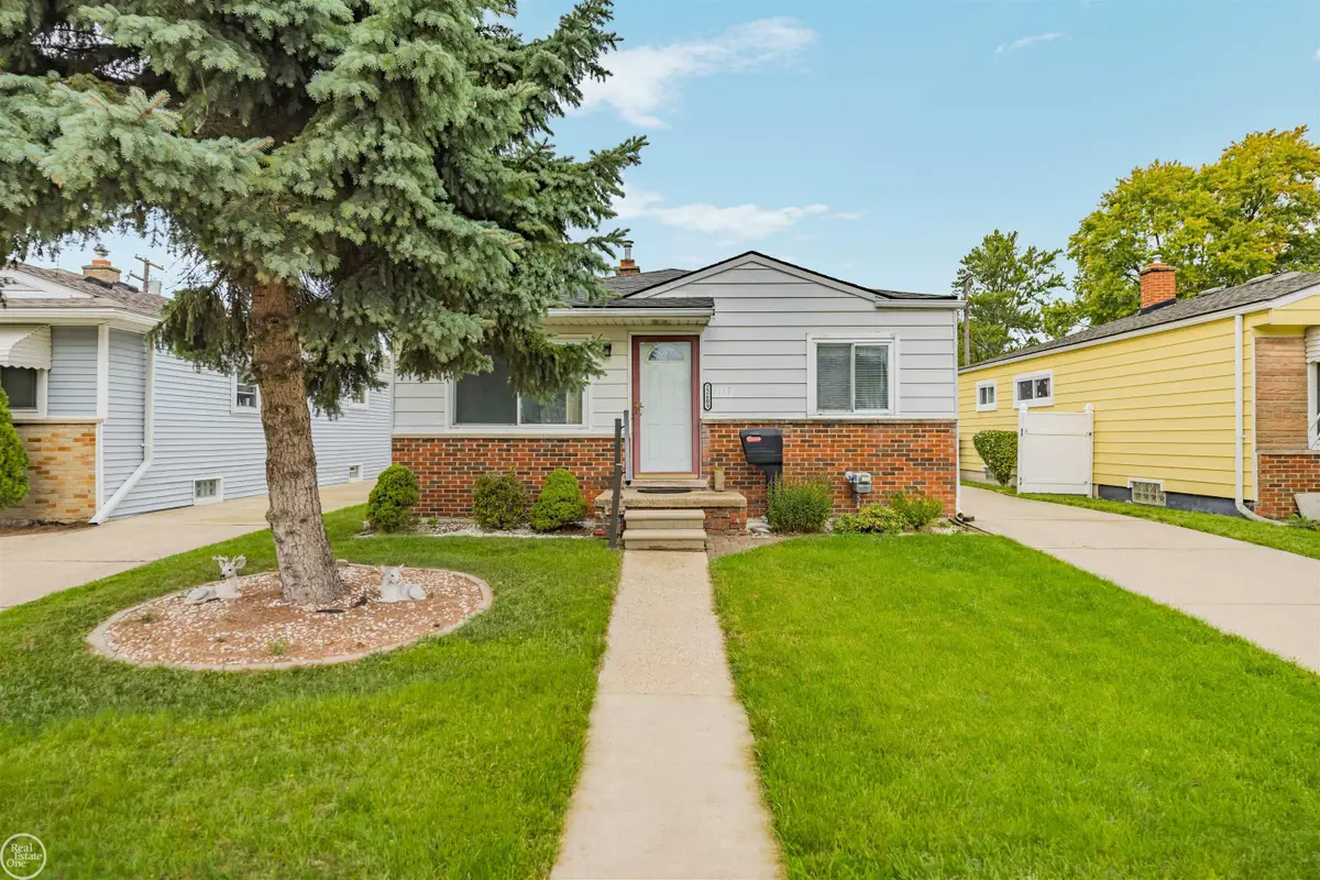 22609 Lake, Saint Clair Shores, MI 48082 - #1