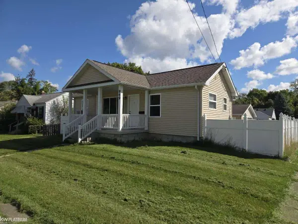 949 Hubbard, Flint, MI 48503