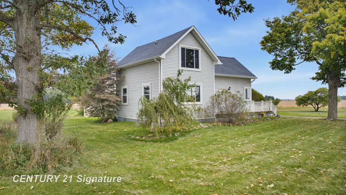 19422 Stuart, Chesaning, MI 48616 - #1