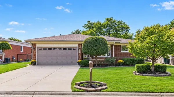 35163 Bobcean, Clinton Township, MI 48035