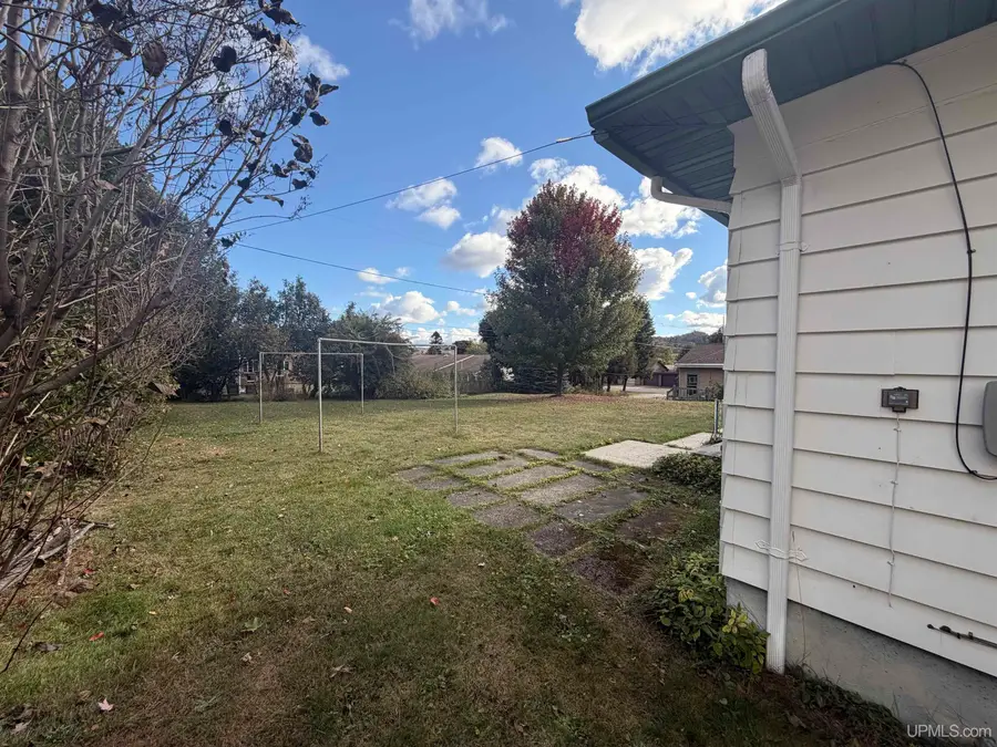221 E Varnum, Munising, MI 49862 - #3