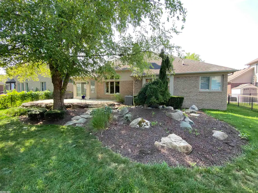 21597 Pinnacle, Macomb, MI 48042 - #2