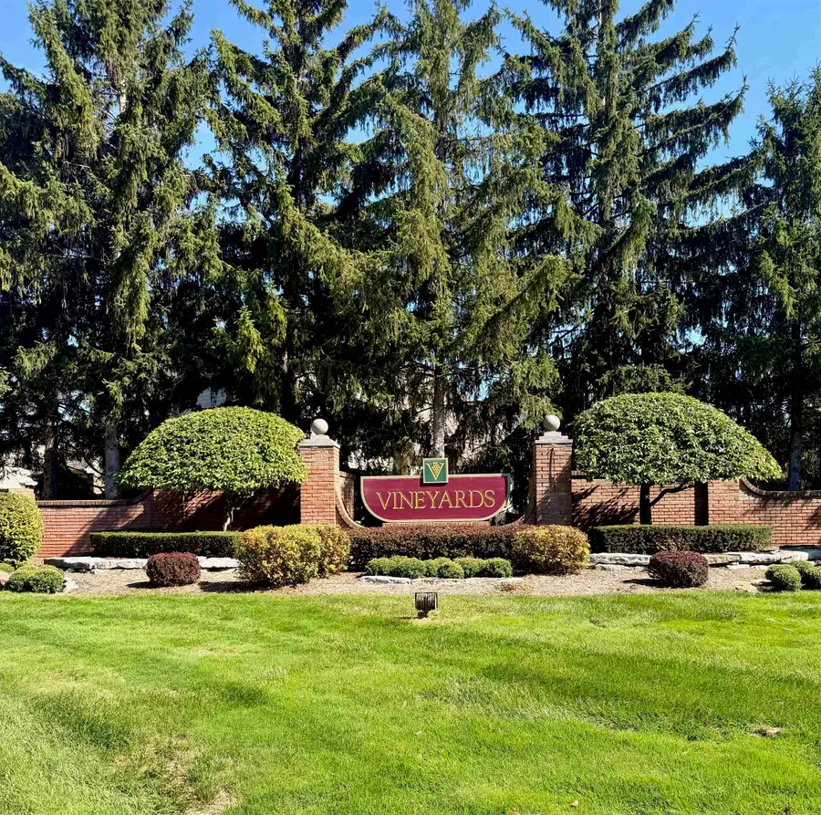 4379 Chablis, Sterling Heights, MI 48314 - #2