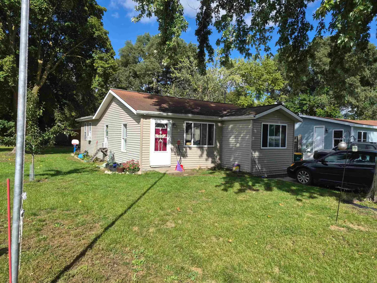 213 E. Maple, Gladwin, MI 48624 - #1