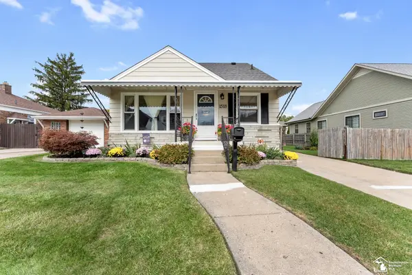 1518 Sycamore, Wyandotte, MI 48192