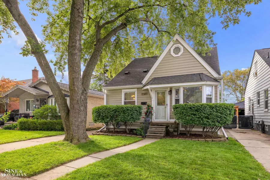 2189 Hollywood, Grosse Pointe Woods, MI 48236 - #3