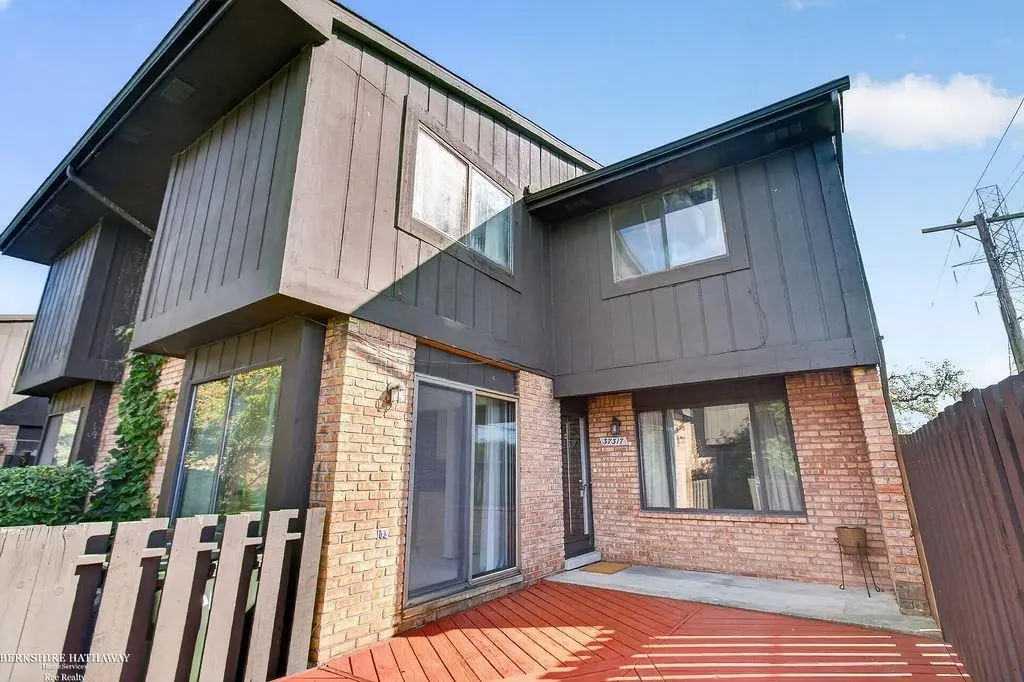 37317 Clubhouse #91, Sterling Heights, MI 48312 - #1