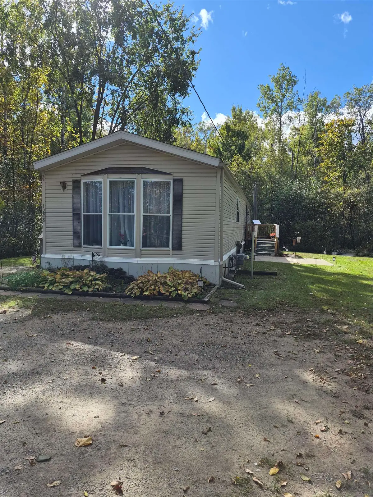 1225 W M61, Gladwin, MI 48624 - #1