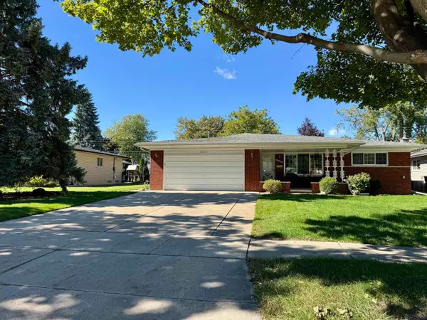 33535 Shelley Lynne Dr, Sterling Heights, MI 48312