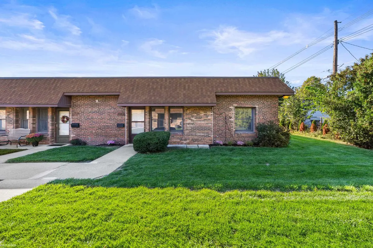 22731 Garfield, Saint Clair Shores, MI 48082 - #1
