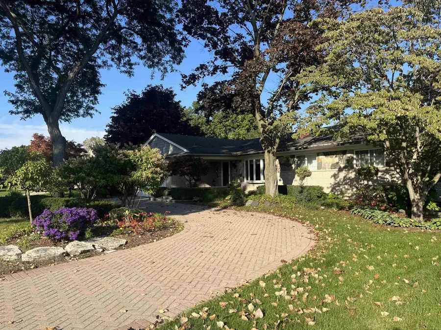 38550 Santa Barbara, Clinton Township, MI 48036 - #3
