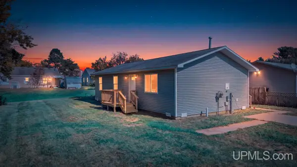 2720 7th, Escanaba, MI 49829