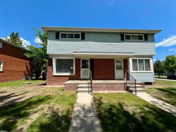 20351 E 8 Mile, Saint Clair Shores, MI 48080