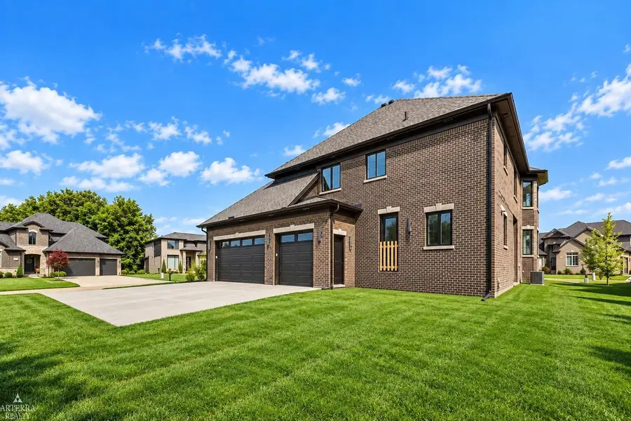 19246 Hamlin Lake, Macomb, MI 48044 - #3