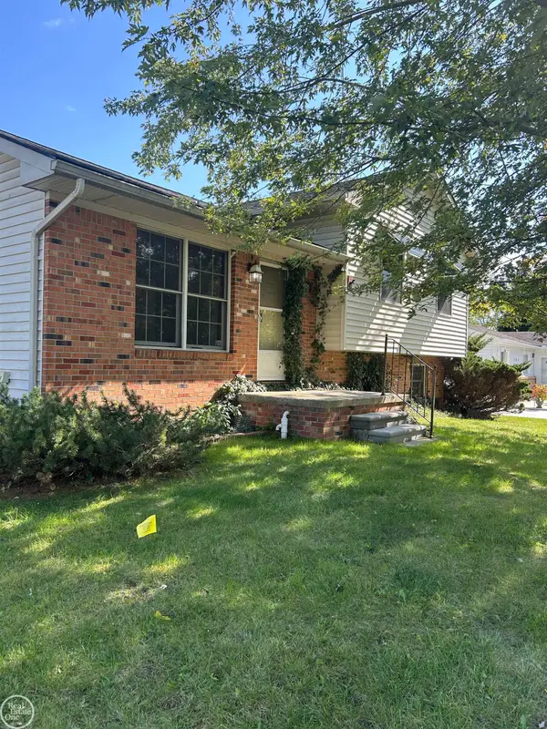 3255 Hessel, Rochester Hills, MI 48307
