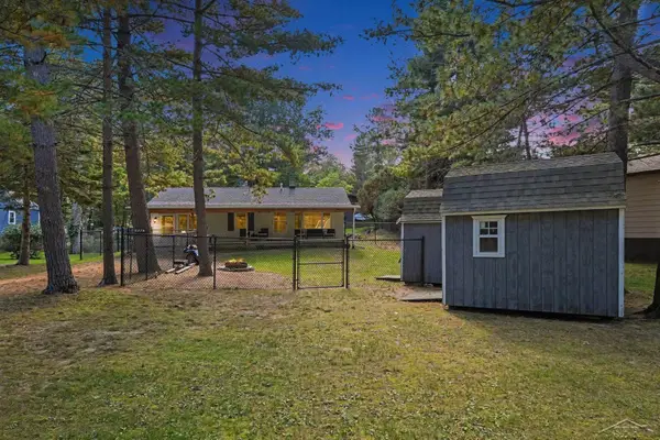 5276 E 31, Au Gres, MI 48703