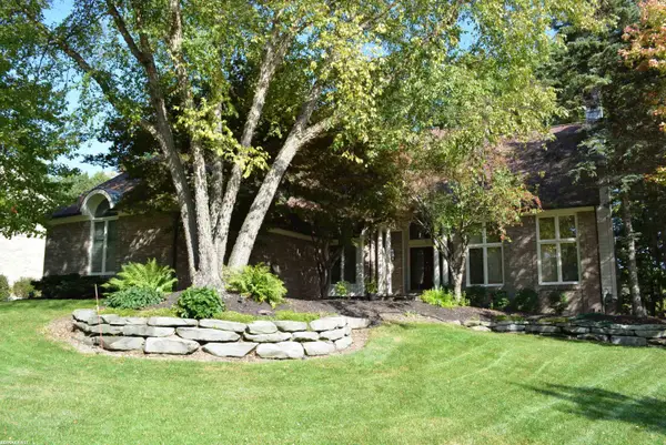 258 Indian, Lake Orion, MI 48362