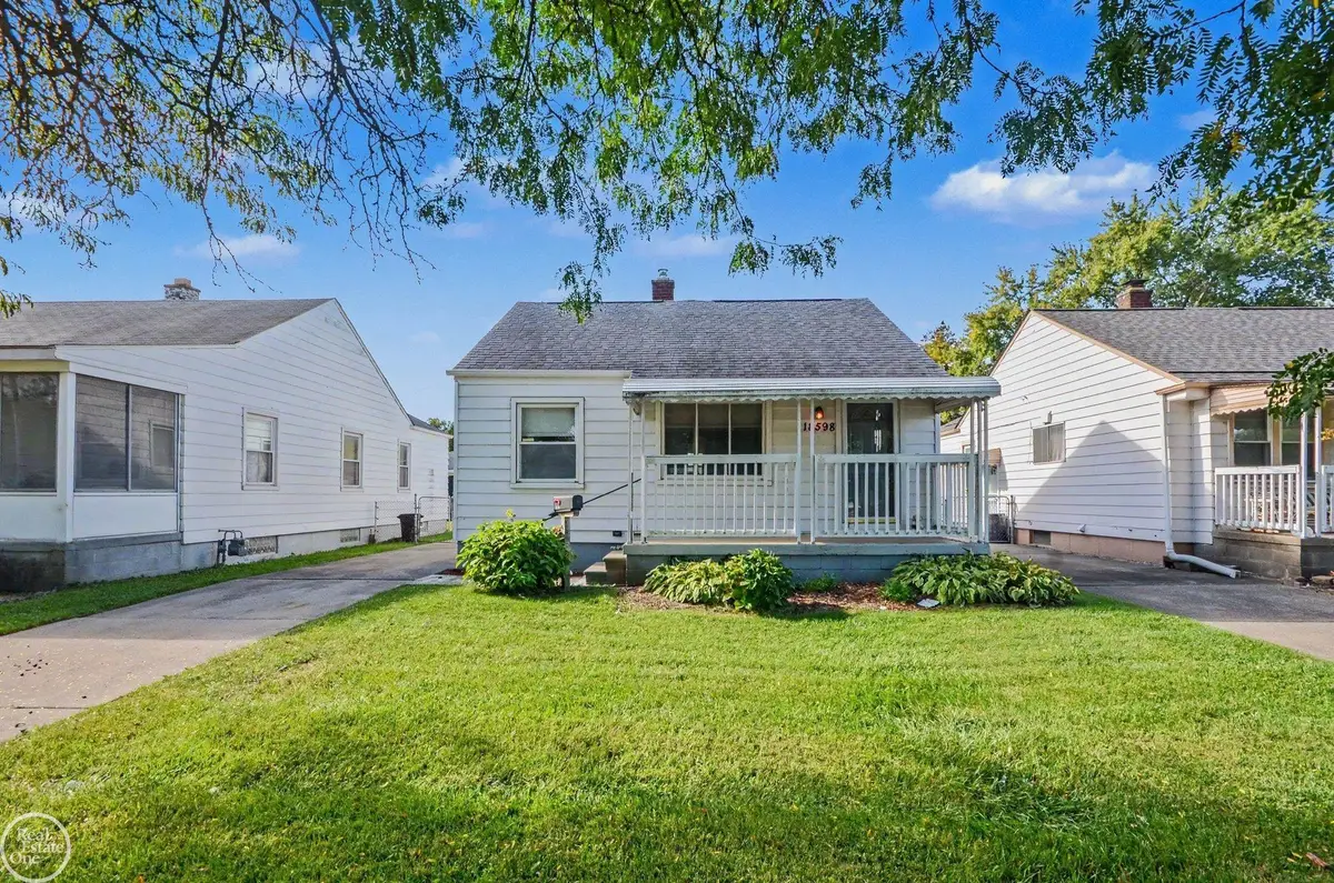 18598 Woodcrest, Harper Woods, MI 48225 - #1
