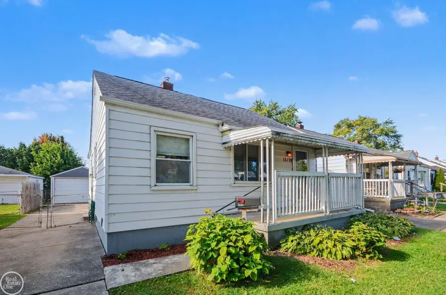 18598 Woodcrest, Harper Woods, MI 48225 - #2