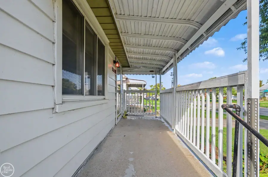 18598 Woodcrest, Harper Woods, MI 48225 - #3