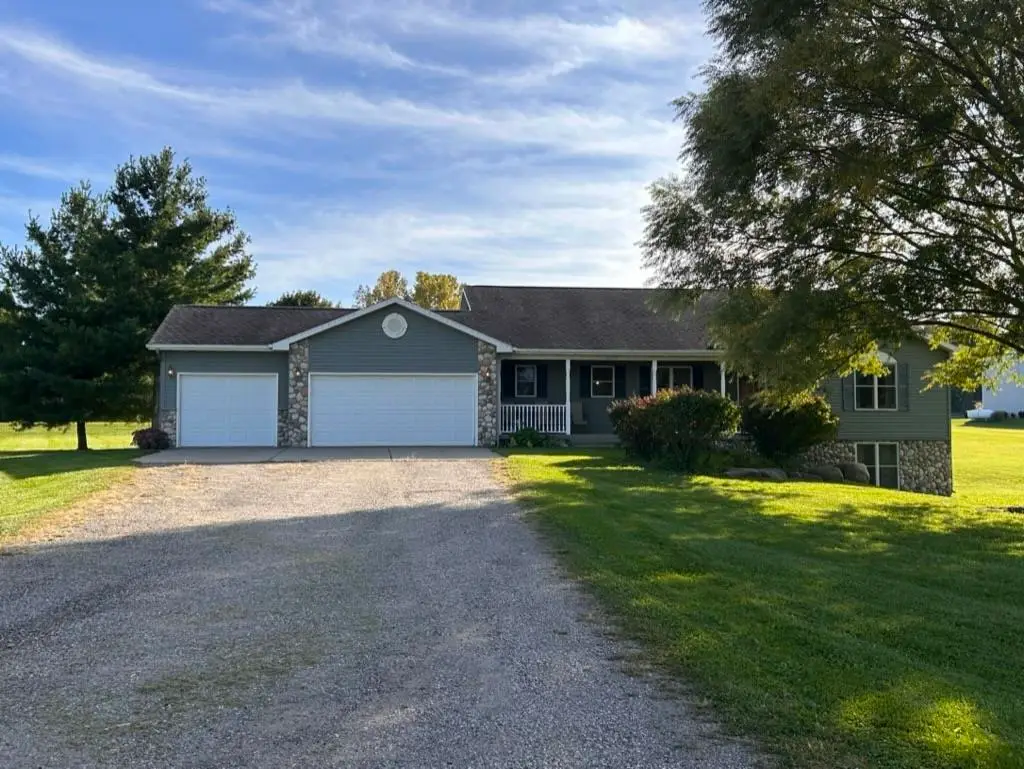 1021 Stone Oak, Grand Ledge, MI 48837 - #1