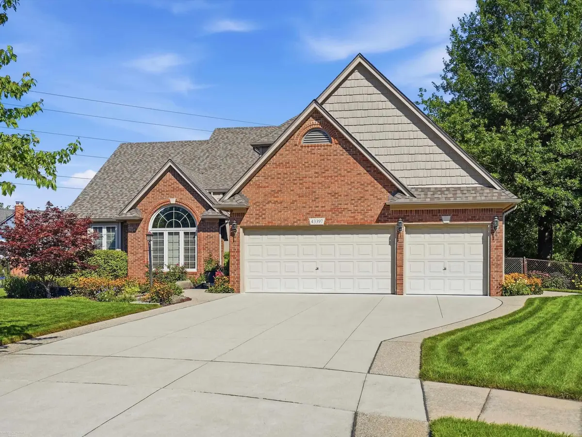 43397 Brooks, Clinton Township, MI 48038 - #1