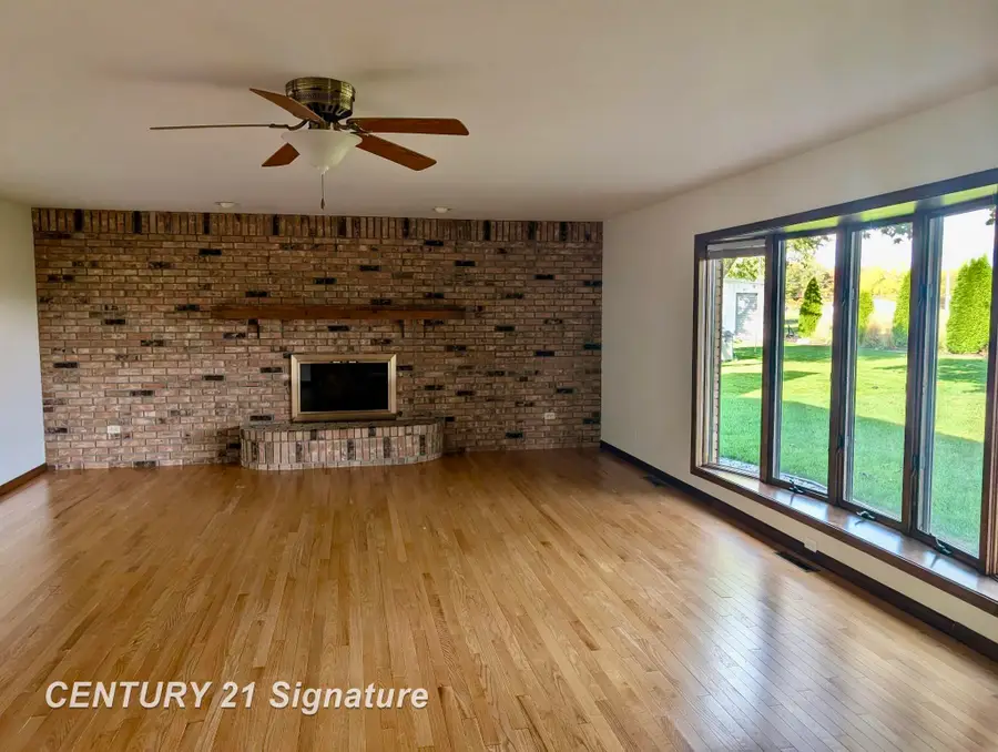 692 E Pilgrim, Saginaw, MI 48638 - #3