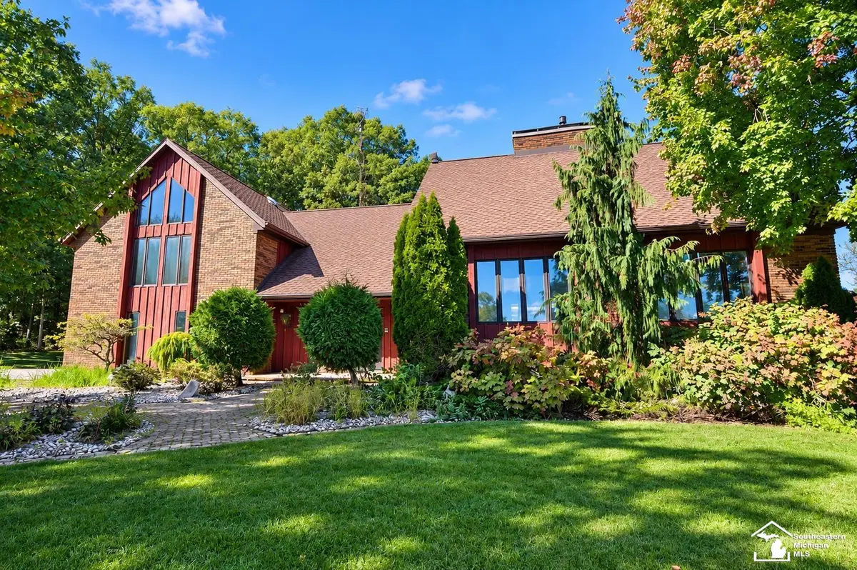 4400 Douglas, Adrian, MI 49221 - #1