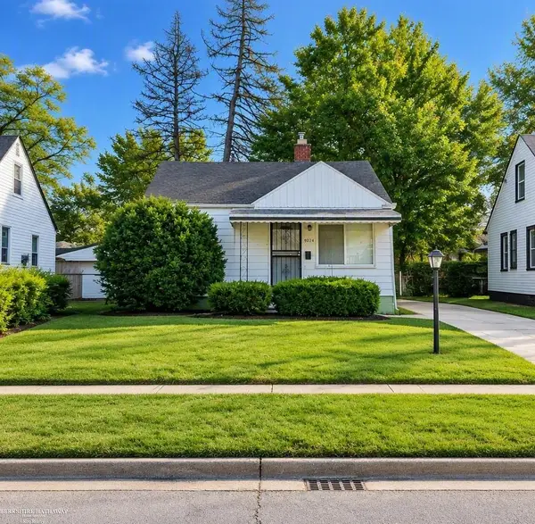 9024 Auburn, Detroit, MI 48228