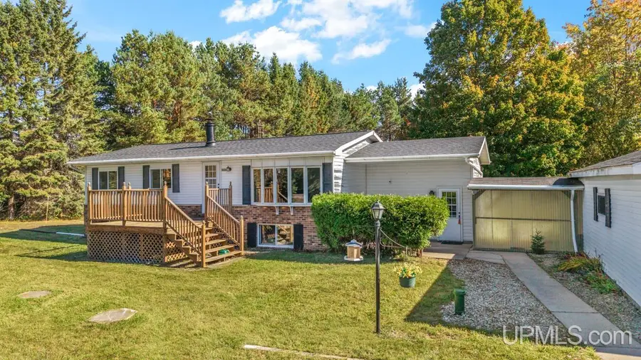 9222 State Highway M-35, Gladstone, MI 49837 - #3