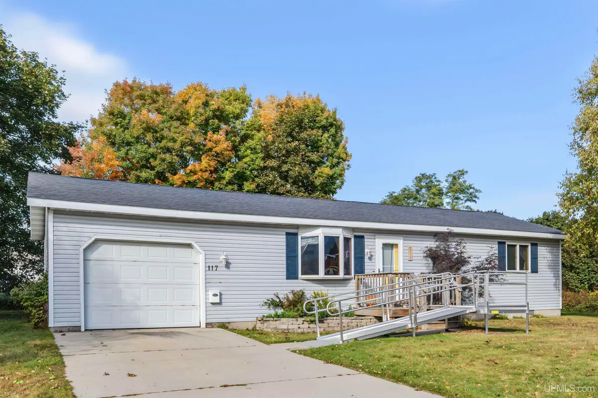 117 N First, Manistique, MI 49854 - #1
