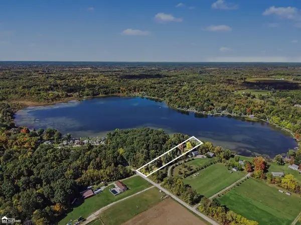 831 N Lake Pleasant, Attica, MI 48412